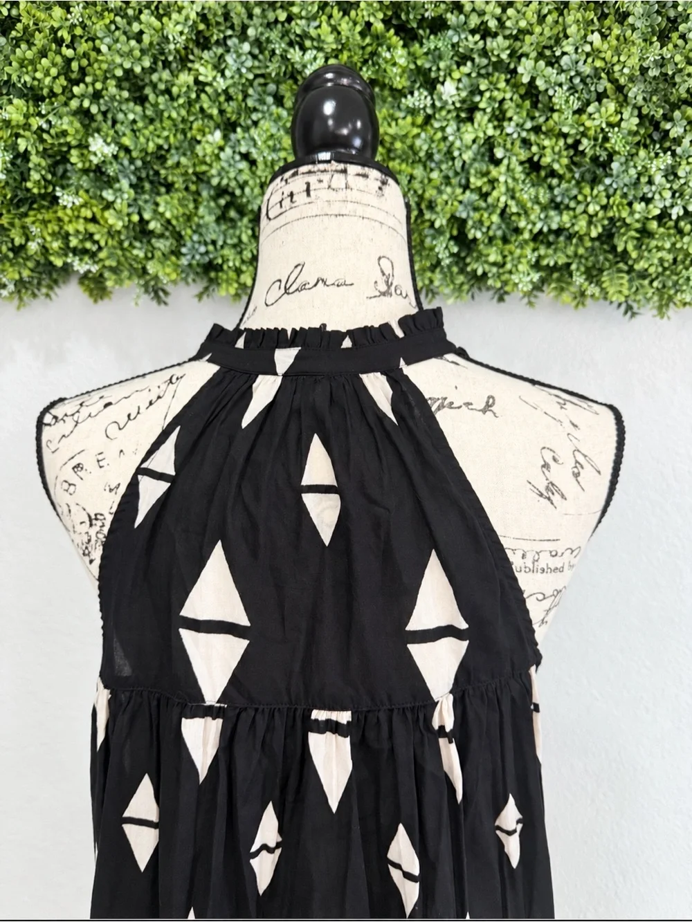 H&M stylish black